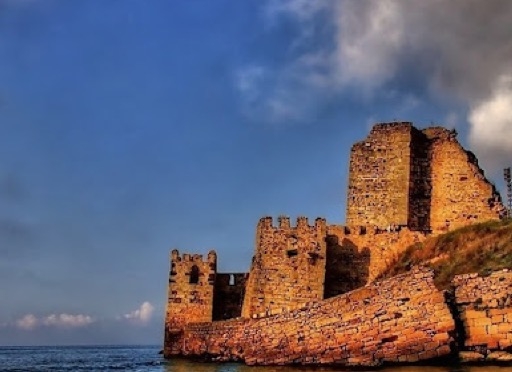 Sinop Kalesi Batı Surları